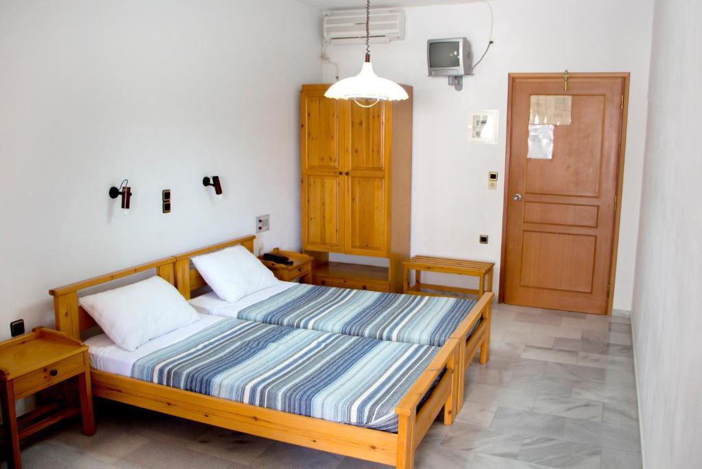 Popi Hotel Apartments Agia Marina Extérieur photo